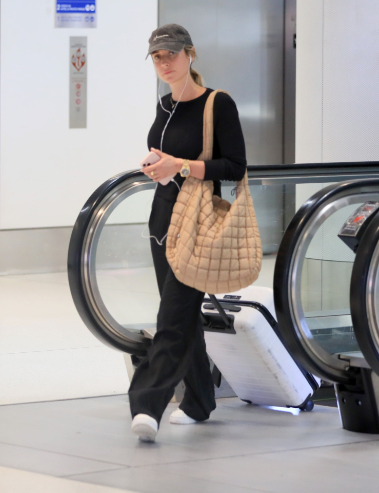 kristincavallaridaily_015.jpg
